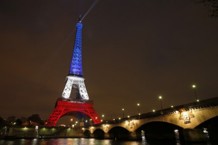 LA FRANCE PLEURE